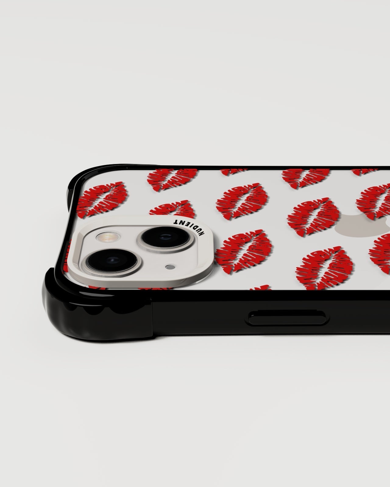 フォームでこぼこのケース