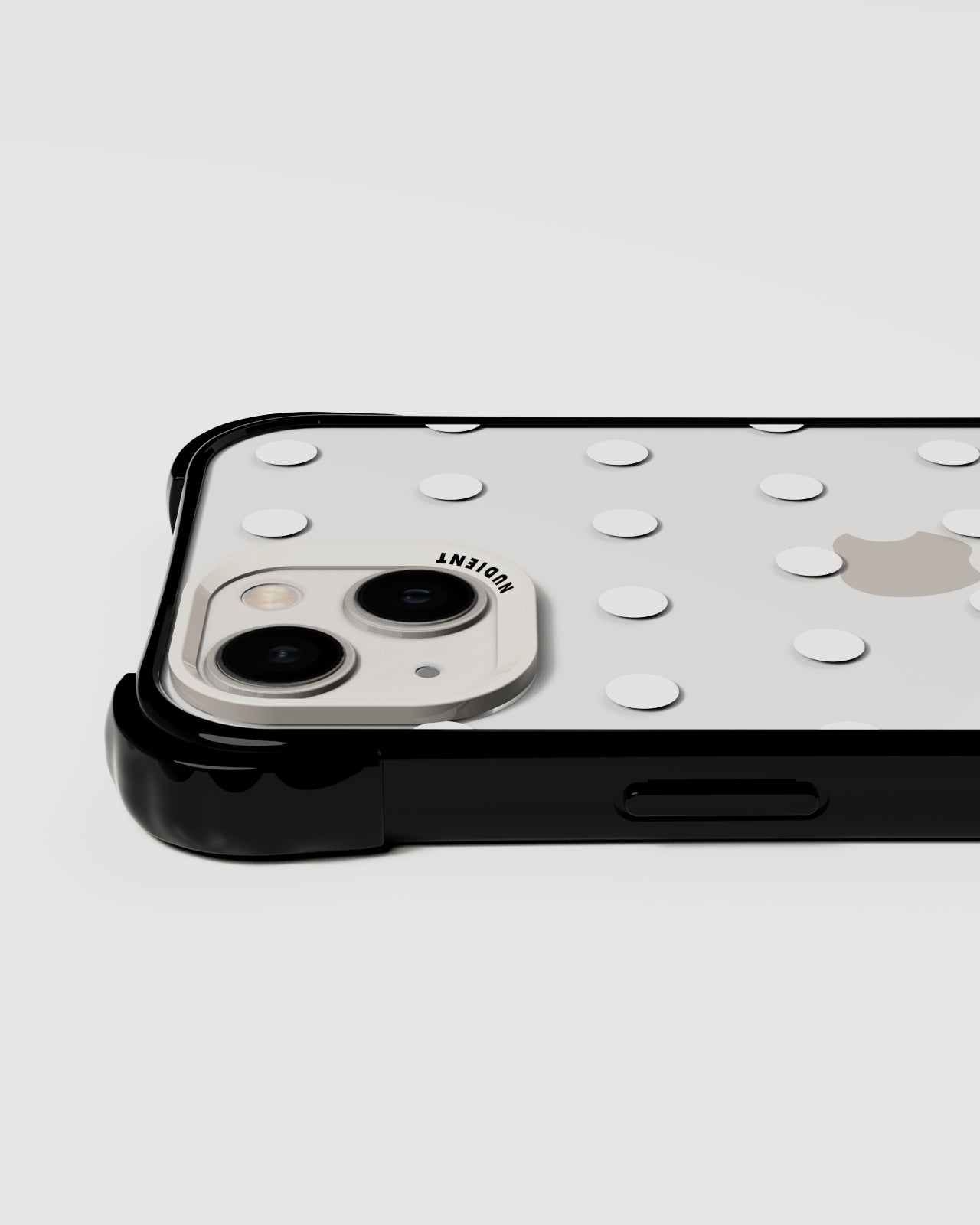 フォームでこぼこのケース