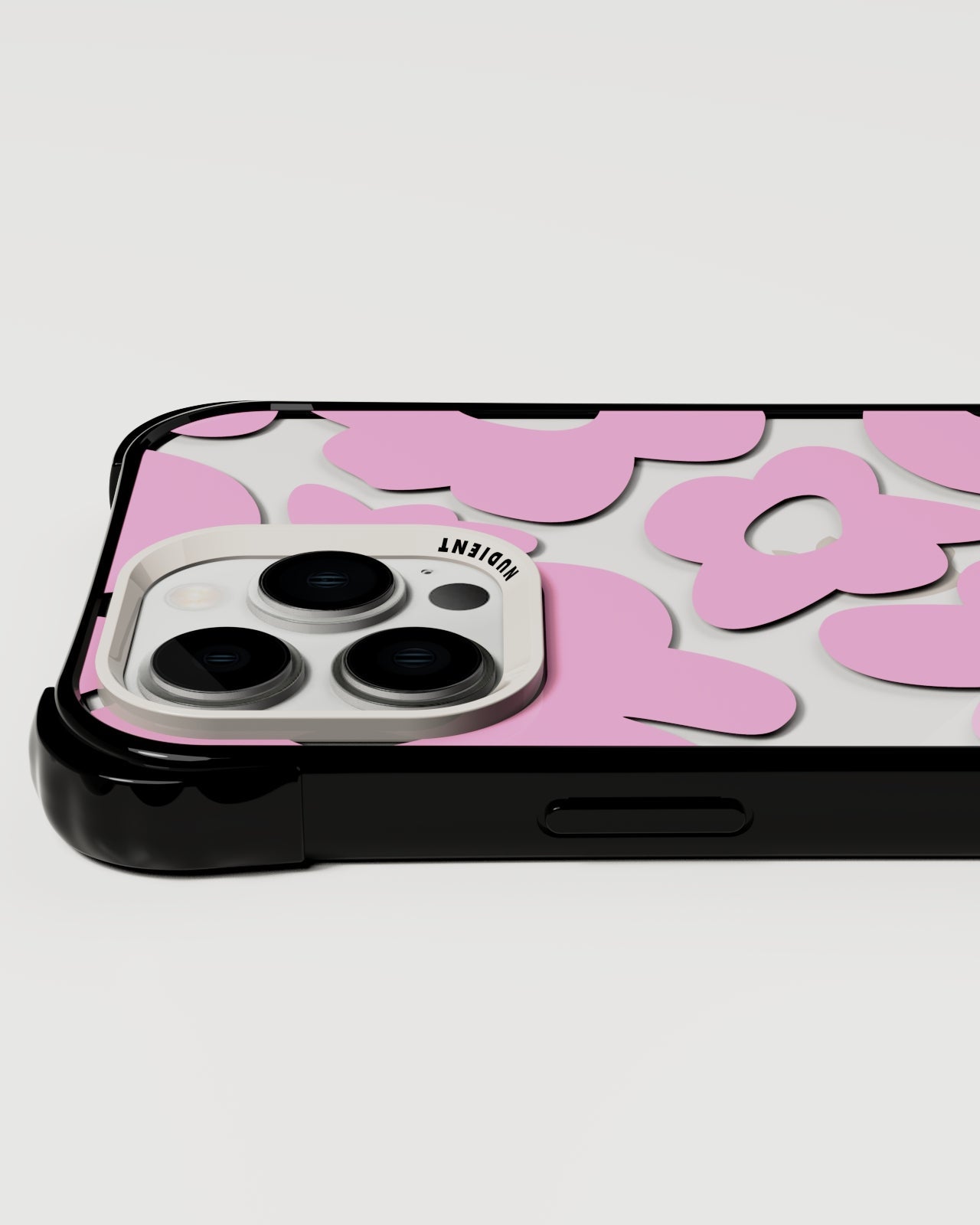 フォームでこぼこのケース