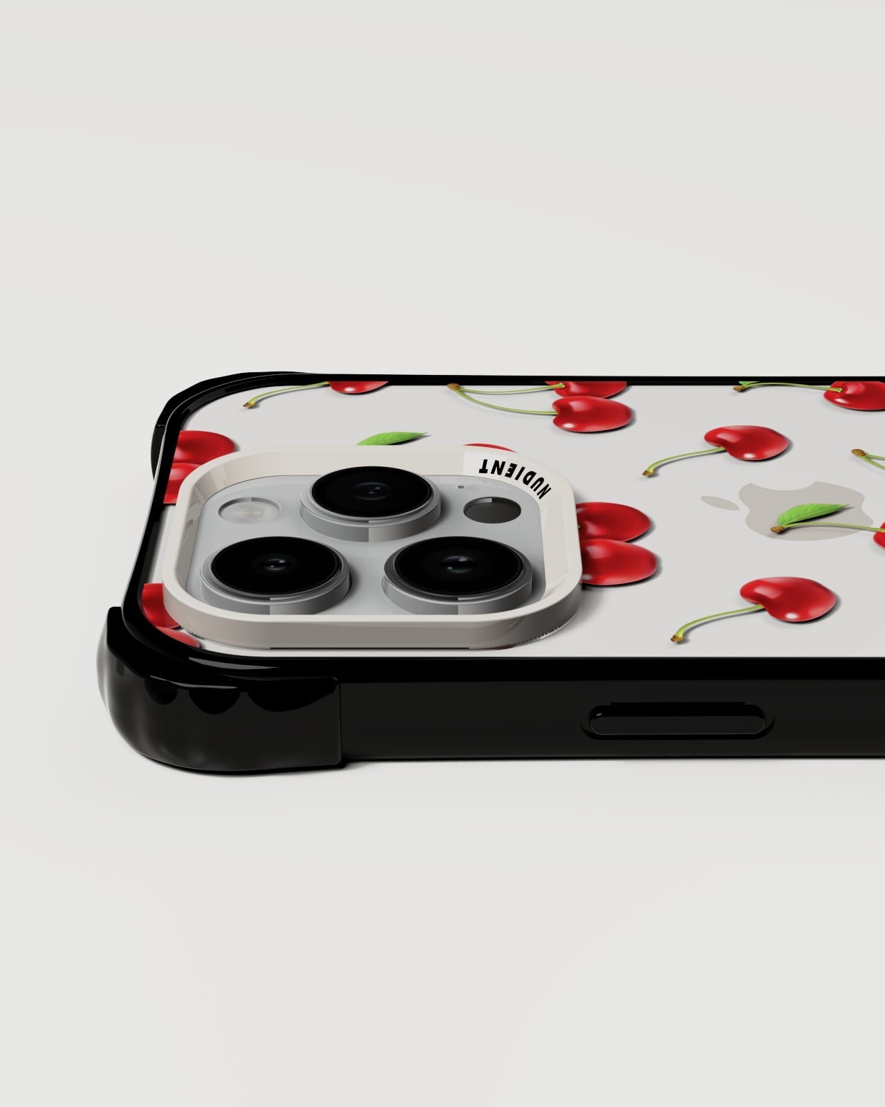 フォームでこぼこのケース