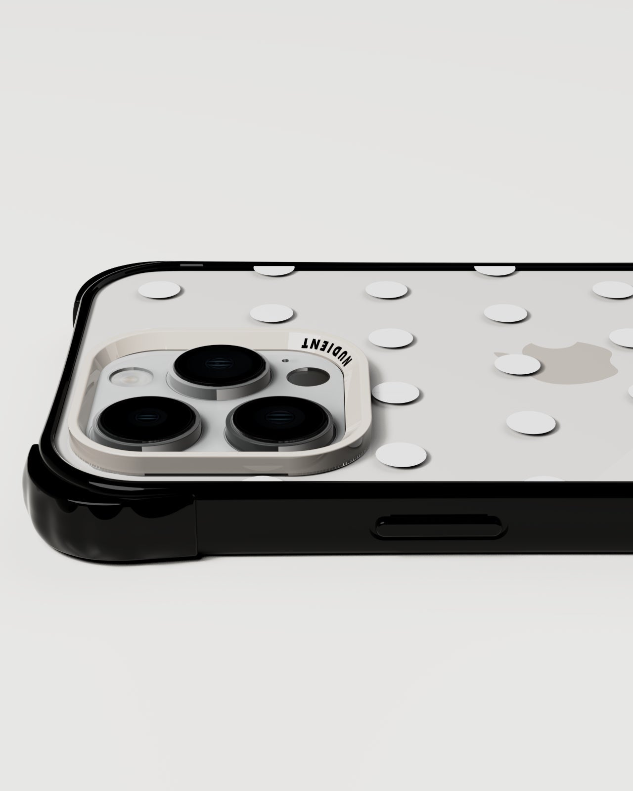 フォームでこぼこのケース